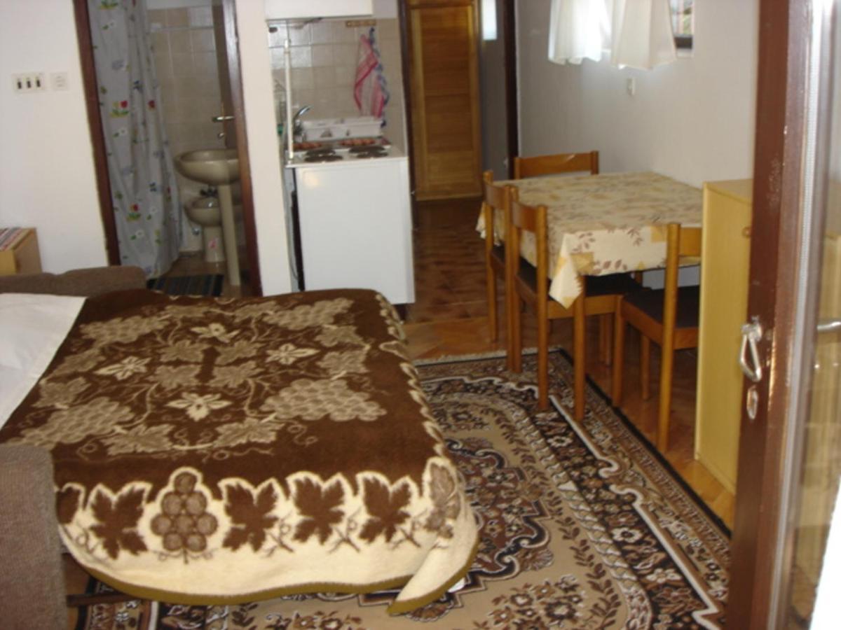 Apartments Vjera Krk Town Rom bilde